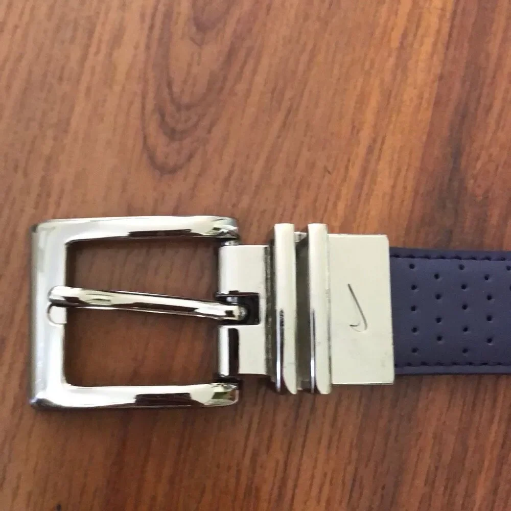 Nike reversible belt purple white ￼ Perforated m/l